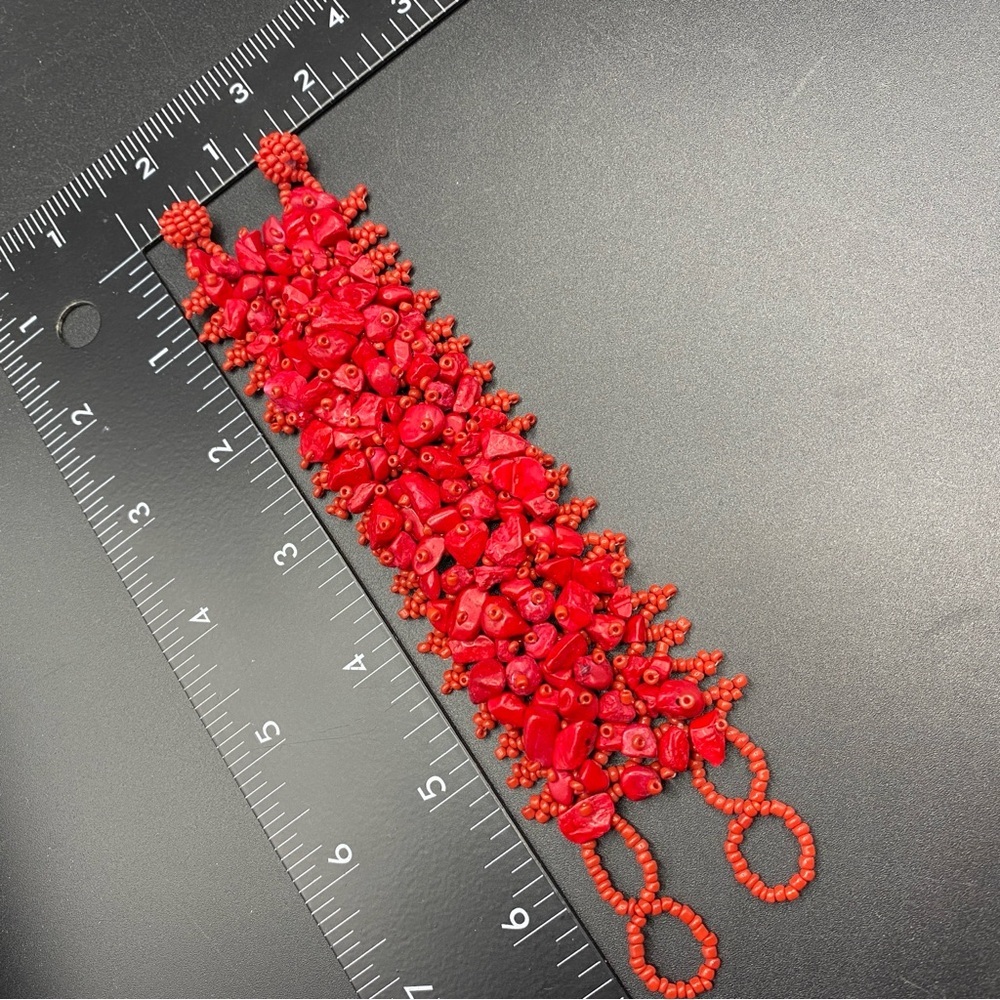 Red Faux Coral Chip Bracelet Seed Beads Artisan Made - Picture 3 of 6
